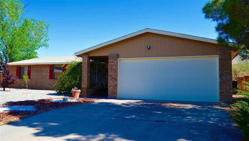 1509 White Oaks Ct, Alamogordo, NM 88310 - photo 1