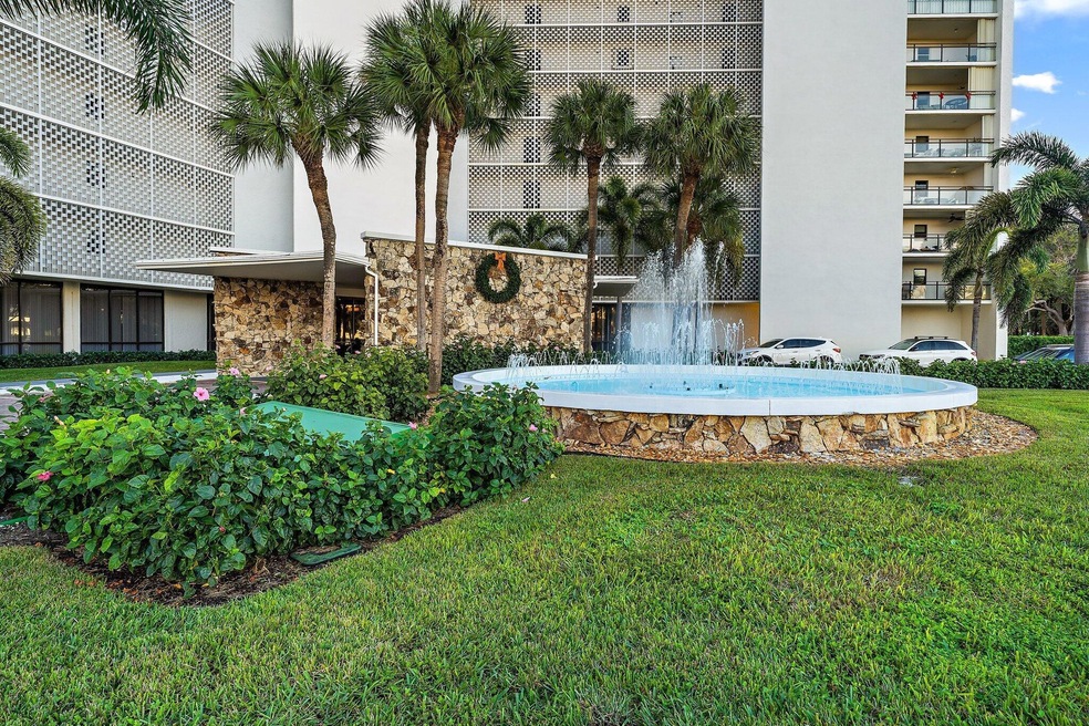 Gemini Club Condominiums unit 7190, North Palm Beach, FL 33408 - photo 1