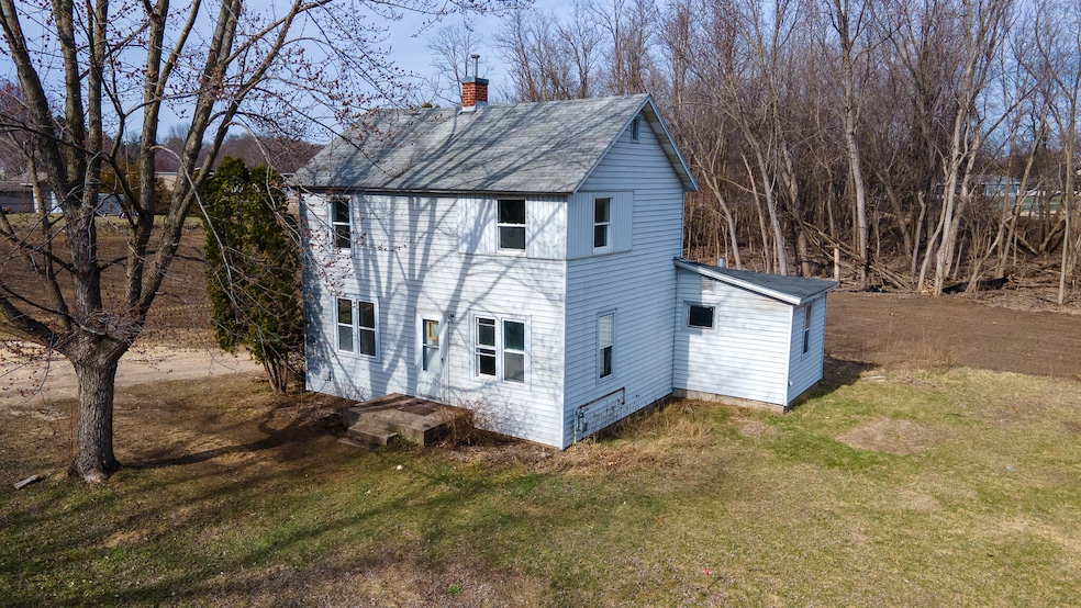 1626 Lakeshore Dr, La Crosse, WI 54603 - photo 1