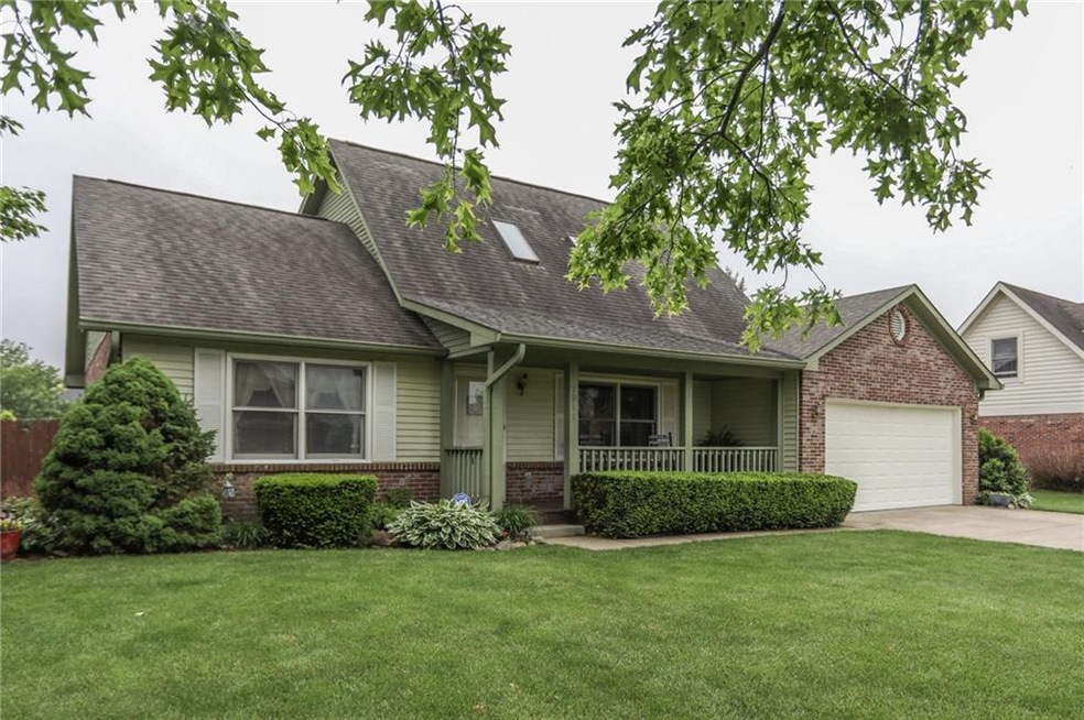 1911 Barbie Ct, Franklin, IN 46131 - photo 1