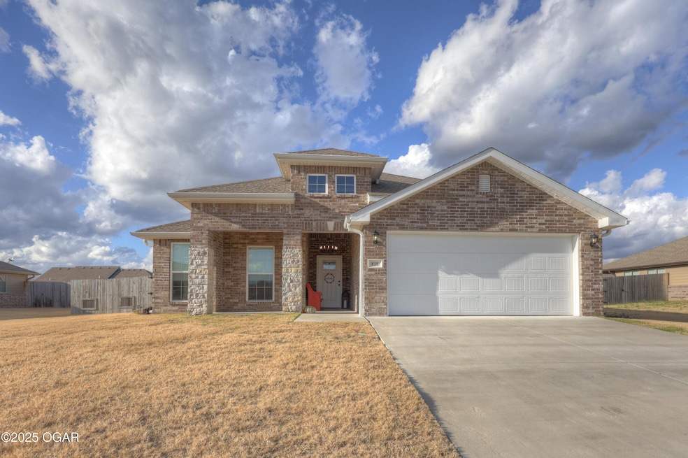 819 Delaney Dr, Carl Junction, MO 64834 - photo 1