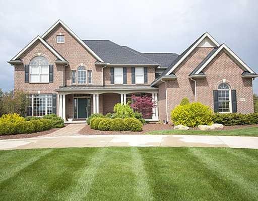 2421 Highridge Cir, Saline, MI 48176 - photo 1