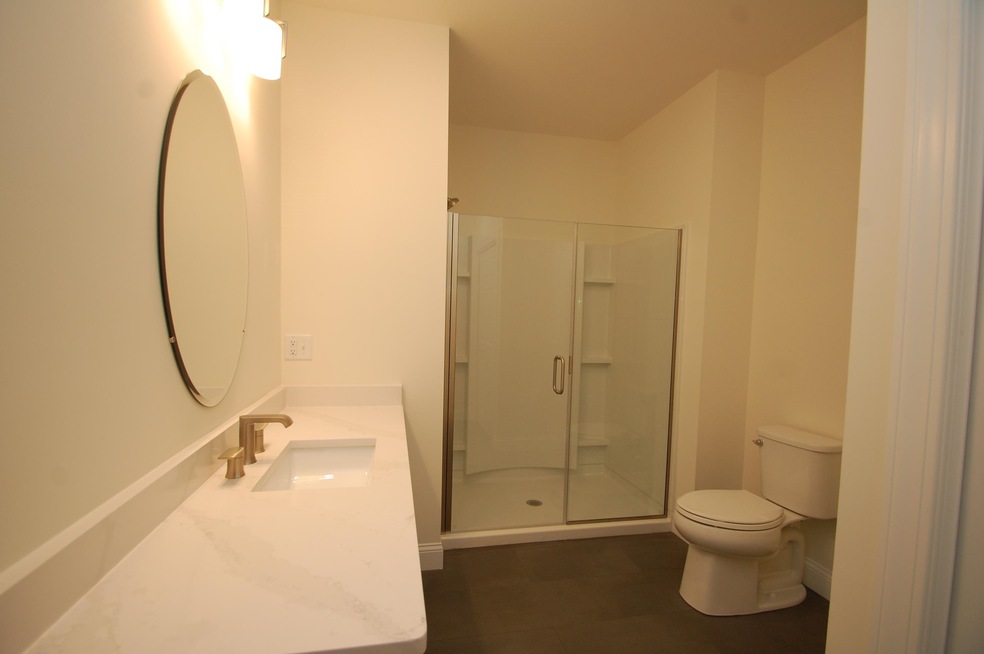 12 Angel Point Cir unit 20B, Goffstown, NH 03045 - photo 1