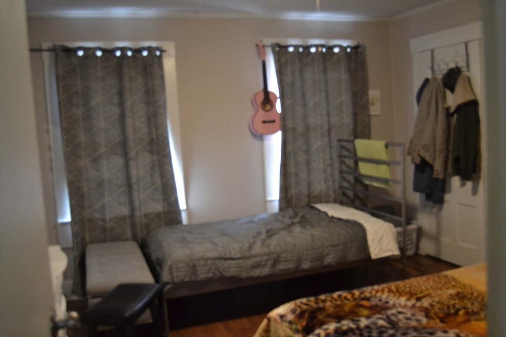 32 Wamesit St unit 3, Lowell, MA 01852 - photo 1