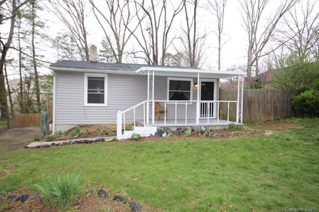 Lovely Home in move in condition! Location could n