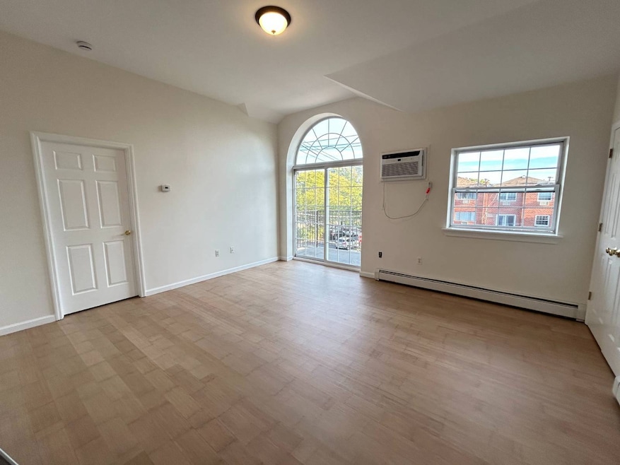 1943 Adee Ave unit 3, Bronx, NY 10469 - photo 1