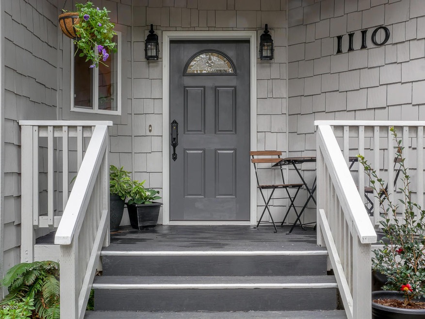 1110 SW Walking Wood