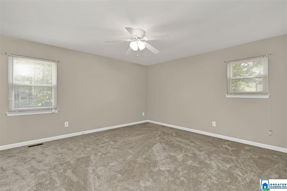 826 Torrey Pines Cir, Birmingham, AL 35215 - photo 1