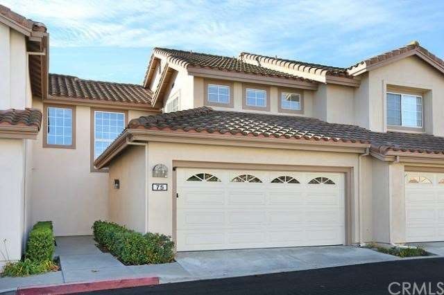 Turnkey Cantora condominium with 3 bedrooms, 3 bat