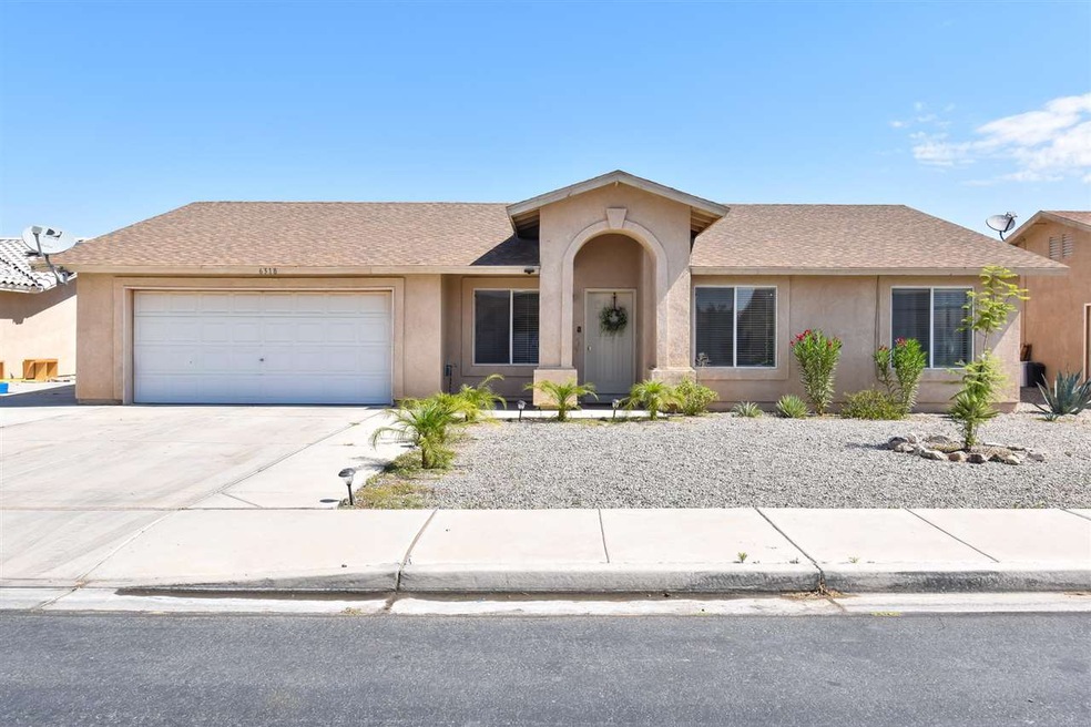 6318 E 44th Place unit 4B, Yuma, AZ 85365 - photo 1