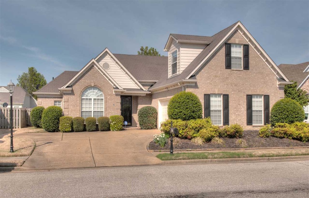 RARE FIND! Master Bedroom + 2ndÂ BR + 3rdÂ BR or O