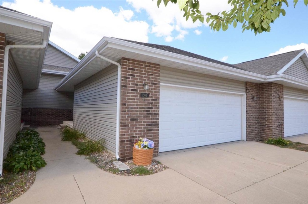 1504 Aspen Dr, Waterloo, IA 50701 - photo 1