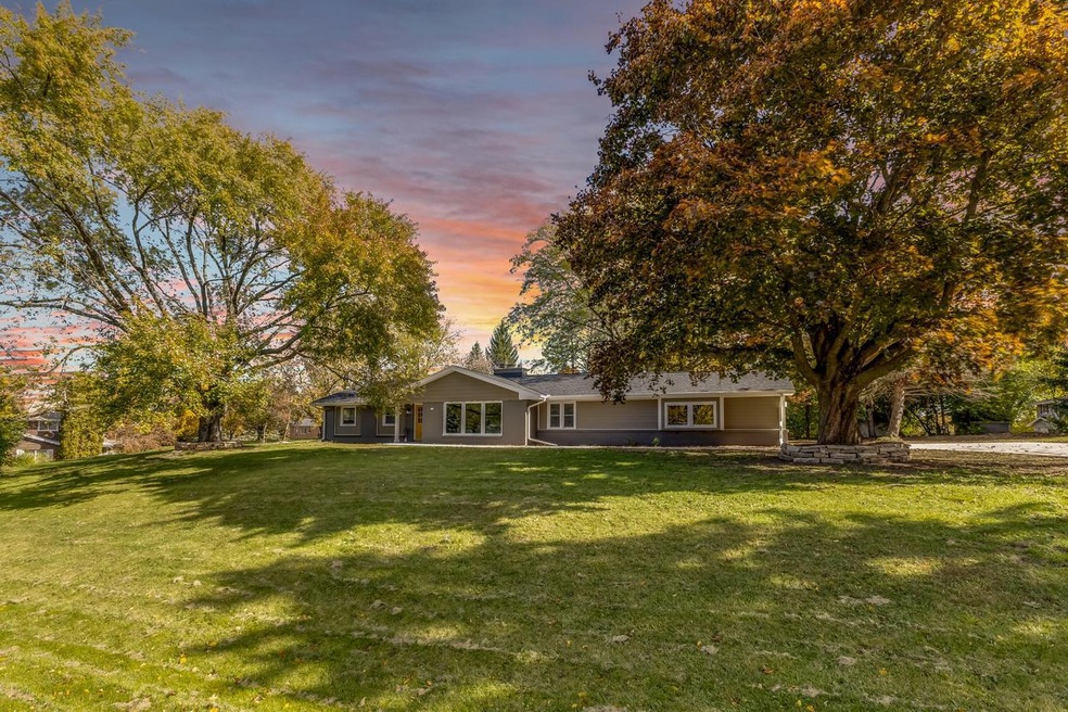 870 Janacek Rd