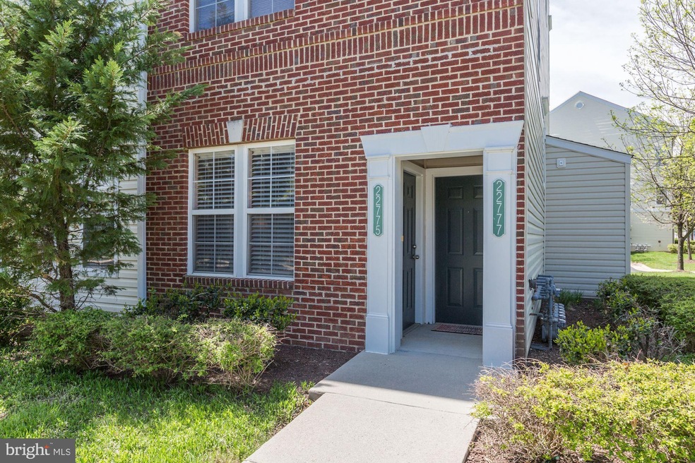 22775 Fountain Grove Square, Ashburn, VA 20148 - photo 1