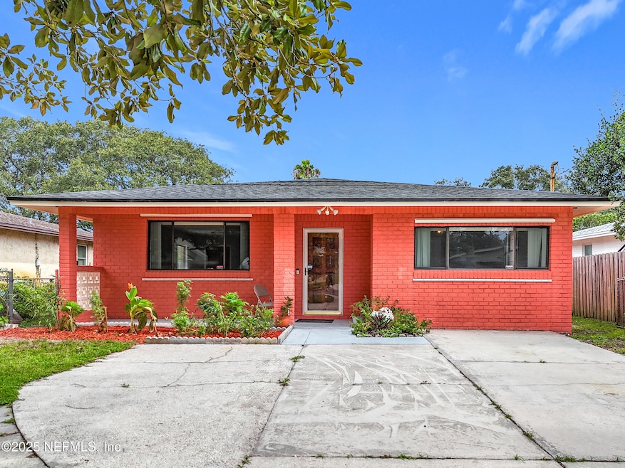 719 14th Avenue S-8