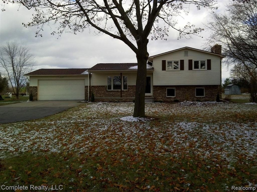 1462 N Morrish Rd, Flint, MI 48532 - photo 1