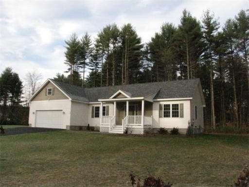 40 E Wayland Dr, Greenfield, MA 01301 - photo 1