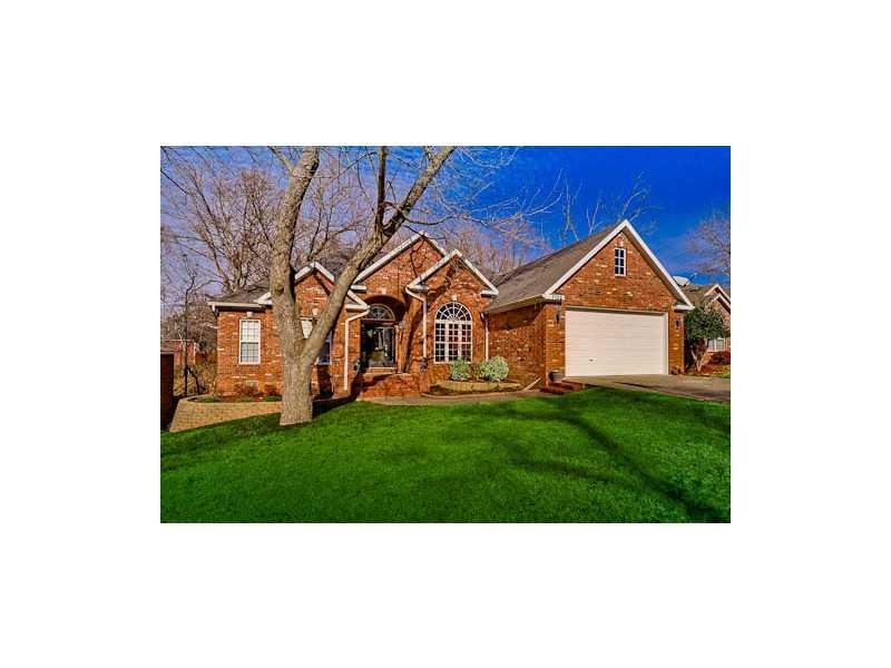 1102 Briarwood Ln, Bentonville, AR 72712 - photo 1