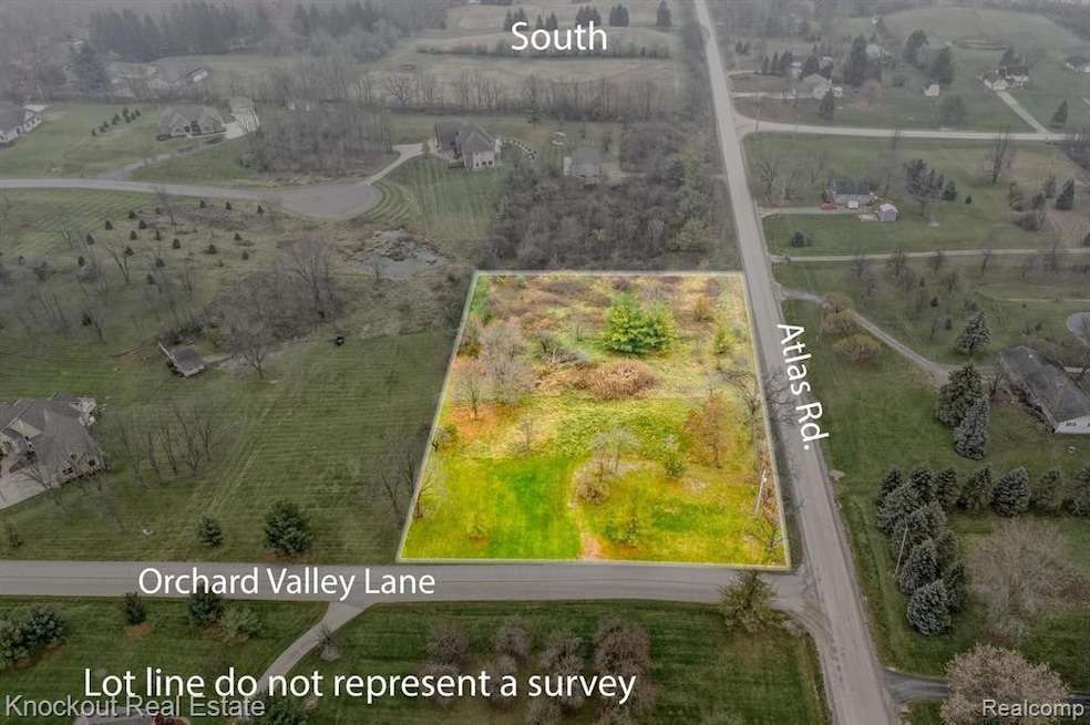 9338 Orchard Valley Ln, Davison, MI 48423 - photo 1