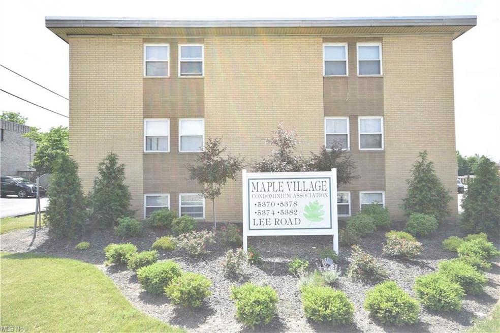 5374 Lee Rd unit 303, Maple Heights, OH 44137 - photo 1