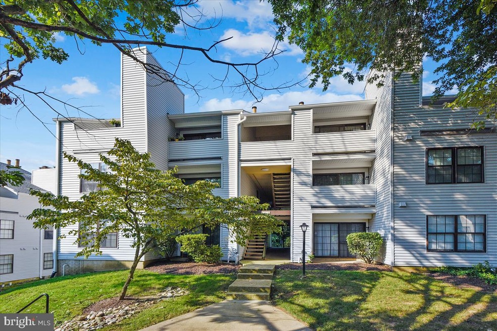 1605 Carriage House Terrace unit C, Silver Spring, MD 20904 - photo 1