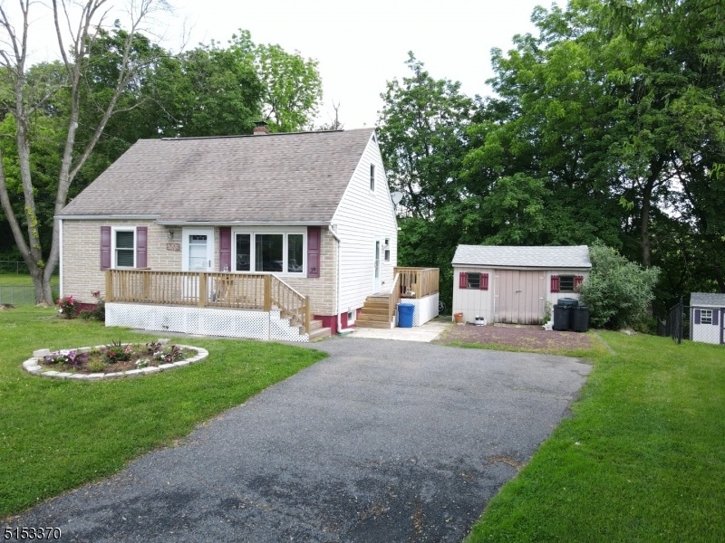 39 Riverview Cir, Phillipsburg, NJ 08865 - photo 1