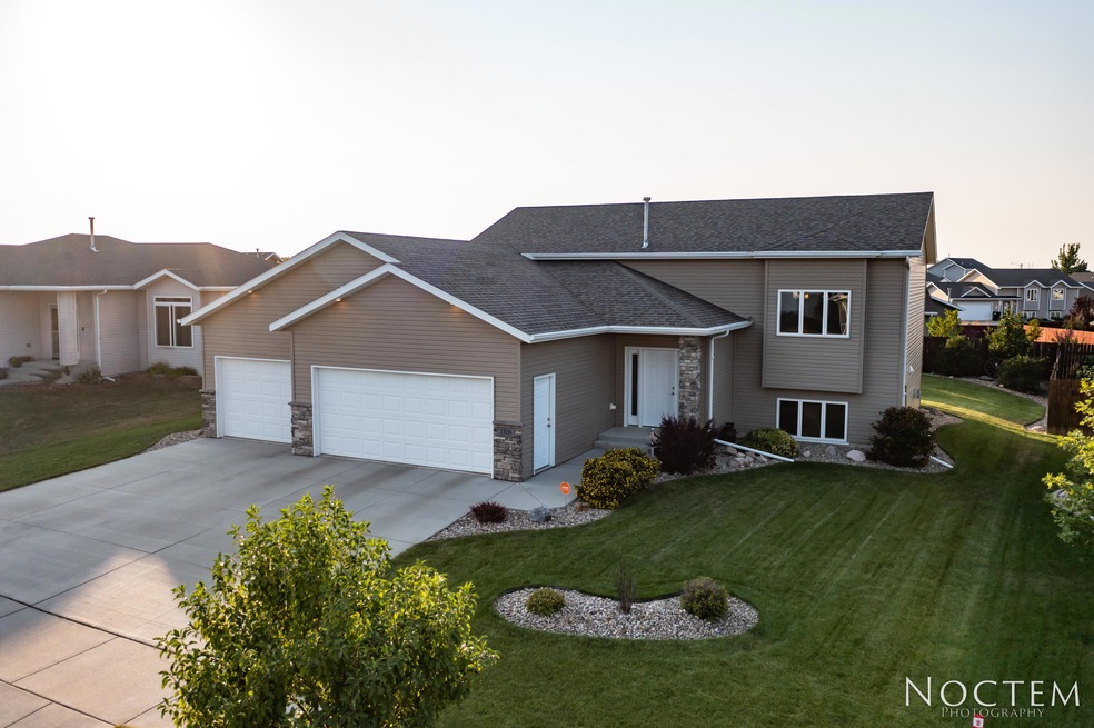 1308 Shires Dr SE-12
