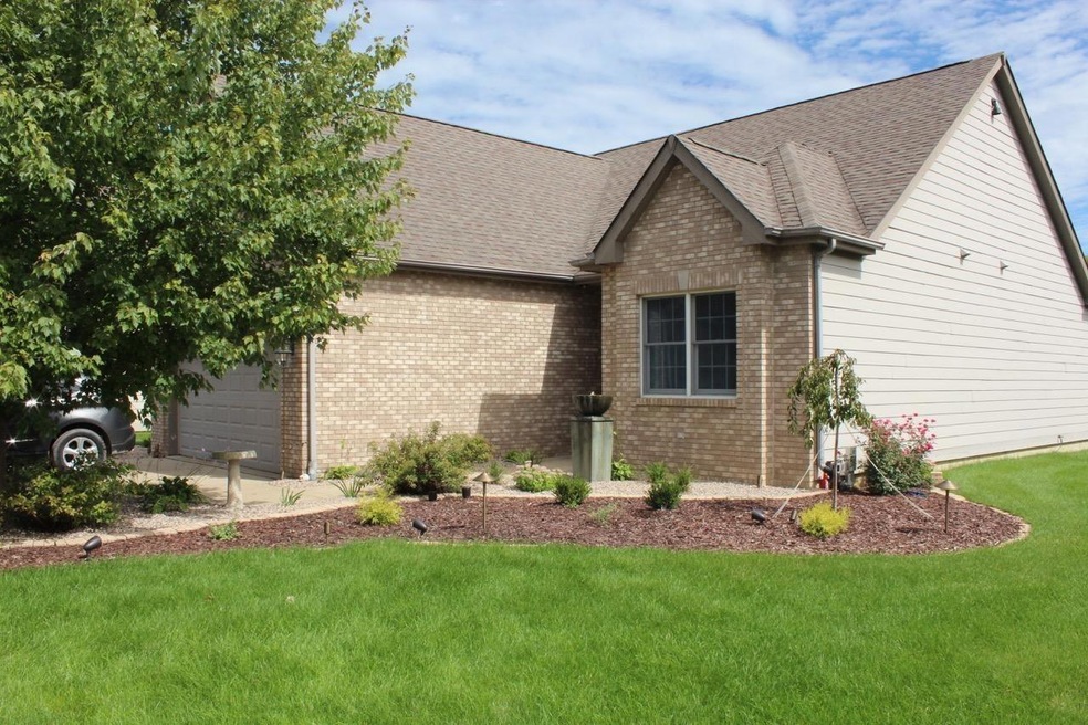 8342 Doubletree Dr N, Crown Point, IN 46307 - photo 1