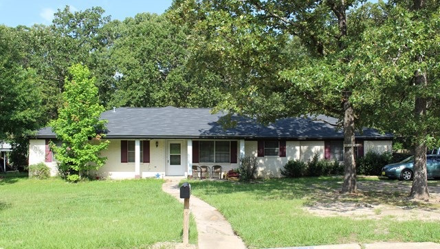 1248` Edgewood Cir, Lufkin, OK 74904 - photo 1