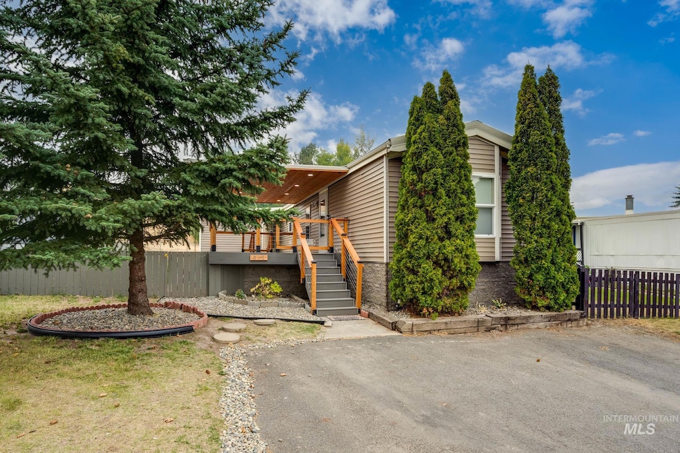 411 N Almon St unit 615, Moscow, ID 83843 - photo 1