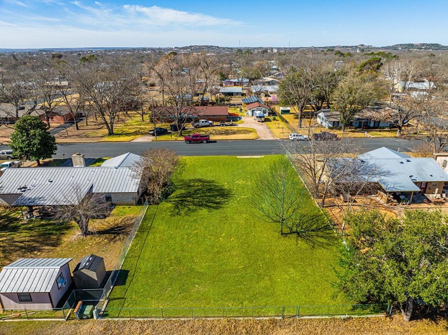 208 W Nimitz St unit 122, Fredericksburg, TX 78624 - photo 1
