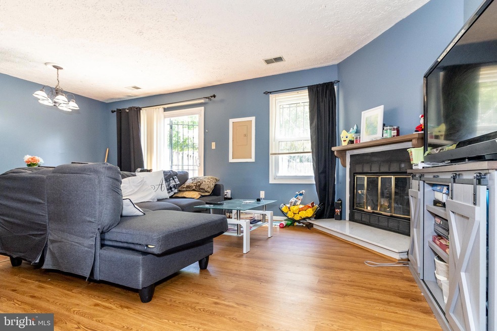 2143 N Anvil Ln, Temple Hills, MD 20748 - photo 1