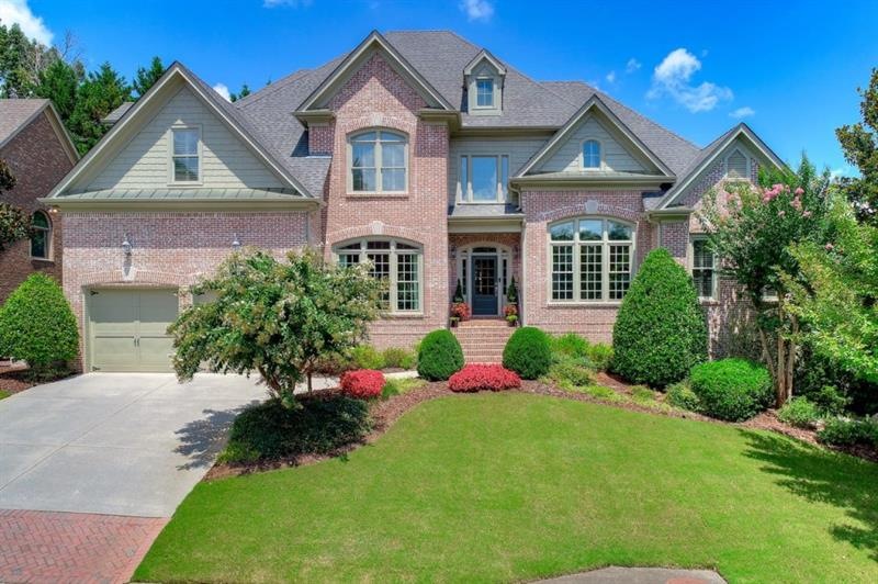 Gorgeous 4 sides brick.