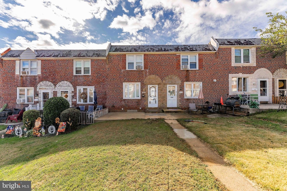 Pending $215,000 • Co-Listing Agent