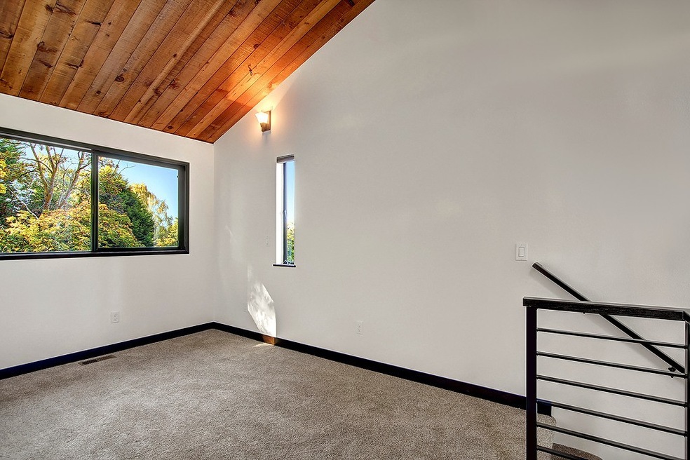 19316 Olympic View Dr, Edmonds, WA 98020 - photo 1