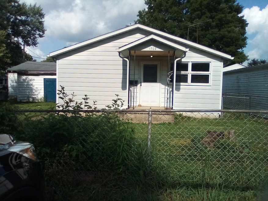 1702 B St, Anderson, IN 46016 - photo 1