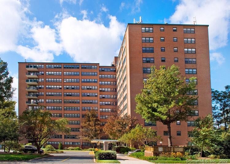 The Woodland unit 8B, Hartford, CT 06105 - photo 1