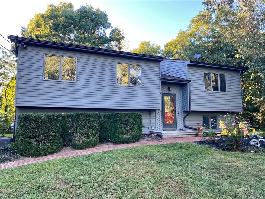 103 S Kaisertown Rd, Montgomery, NY 12549 - photo 1