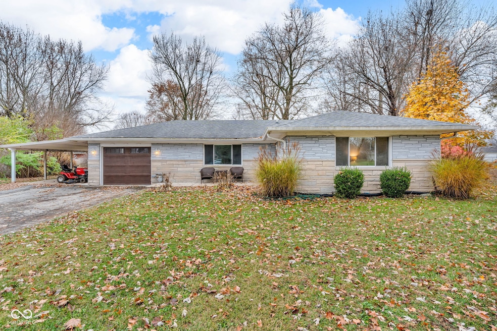 2213 Cardinal Dr, Indianapolis, IN 46227 - photo 1