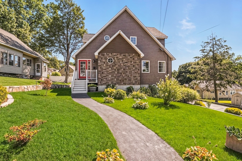 Pending $550,000 • Co-Listing Agent