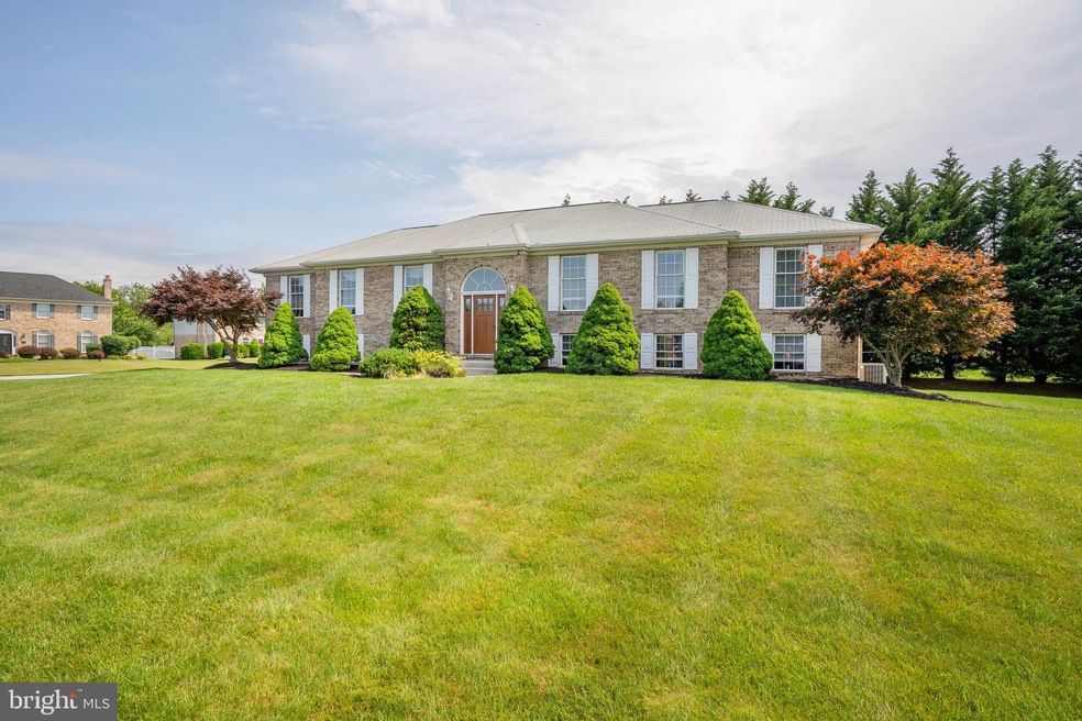 160 Honora Dr, Bear, DE 19701 - photo 1