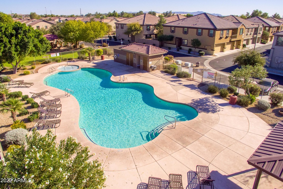 01 Community Pool