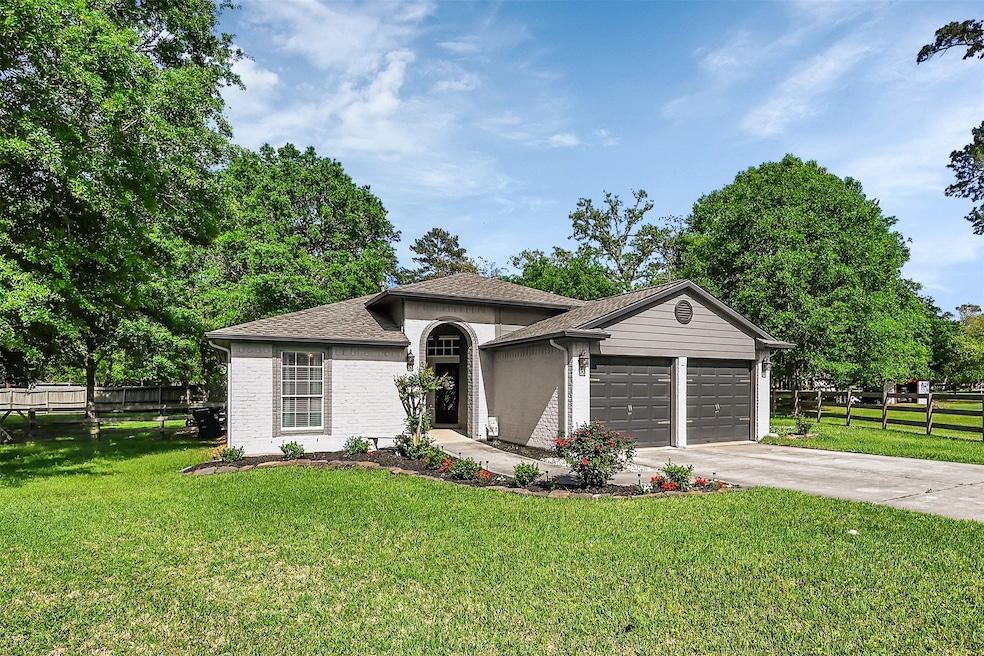 322 Amarillo Dr, Magnolia, TX 77354 - photo 1