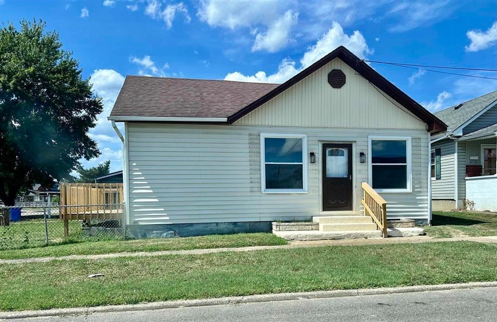 217 17th St, Kenova, WV 25530 - photo 1