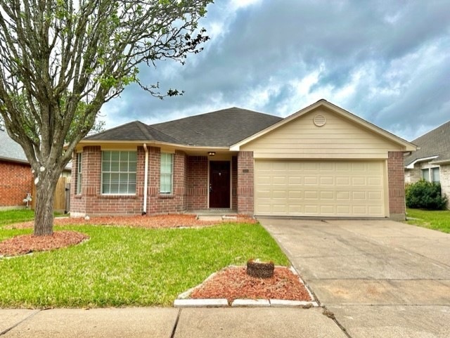 3520 Whitestone Dr, Pearland, TX 77584 - photo 1