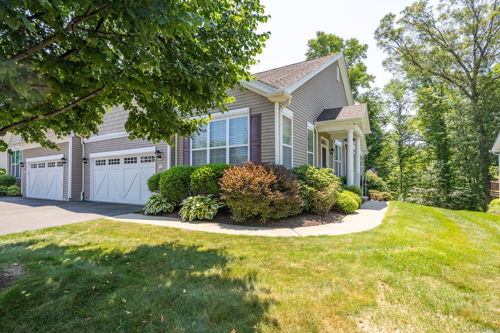 29 Lilac Ln unit 29, Prospect, CT 06712 - photo 1