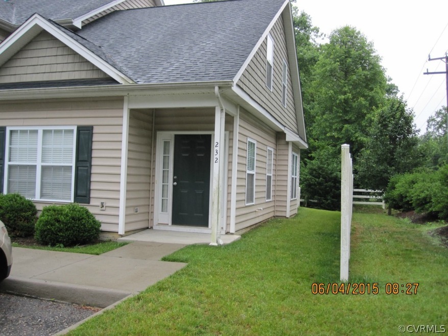 232 Patriots Village Dr unit 1, West Point, VA 23181 - photo 1