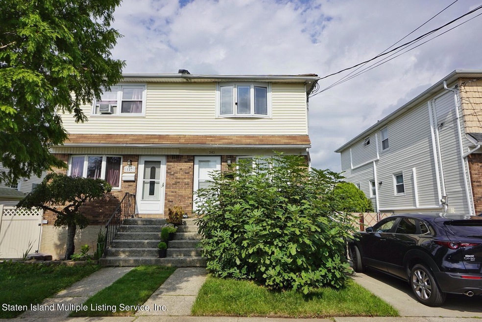545 Riga St, Staten Island, NY 10306 - photo 1