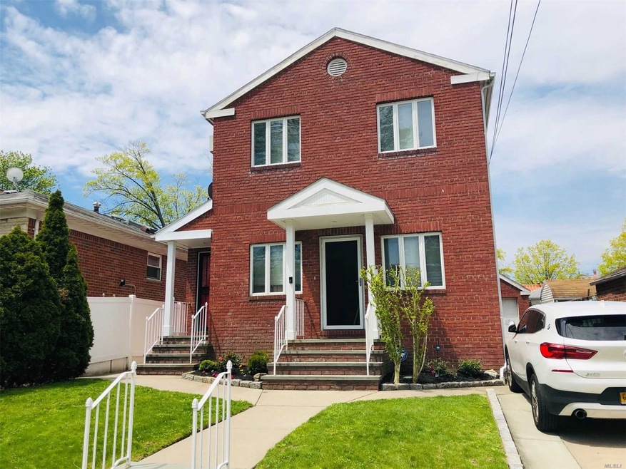 2714 166th St, Flushing, NY 11358 - photo 1