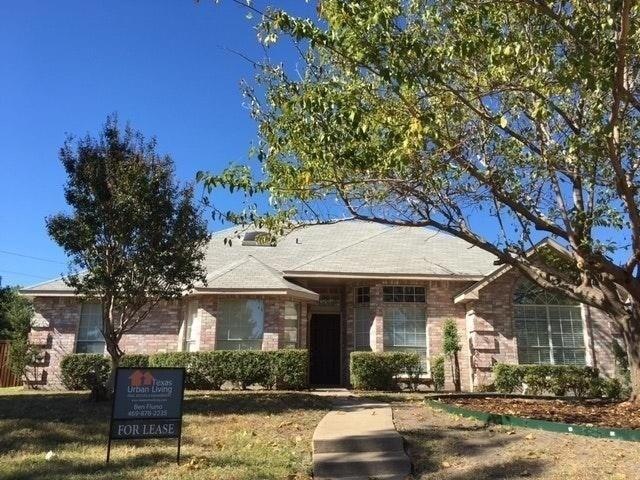 203 Parliament Dr, Wylie, TX 75098 - photo 1